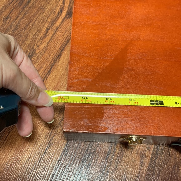 Art set in wood case, includes pastels, colored pencils, watercolors, markers… - Picture 8 of 9